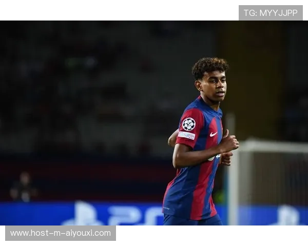 巴塞罗那禁区外，佩德里远射制造考验